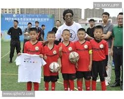 巴里·邦兹在旧金山巨人队的地位不可动摇，甚至拥有个人的专属看台